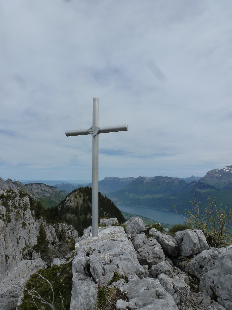 Croix du sommet 1645