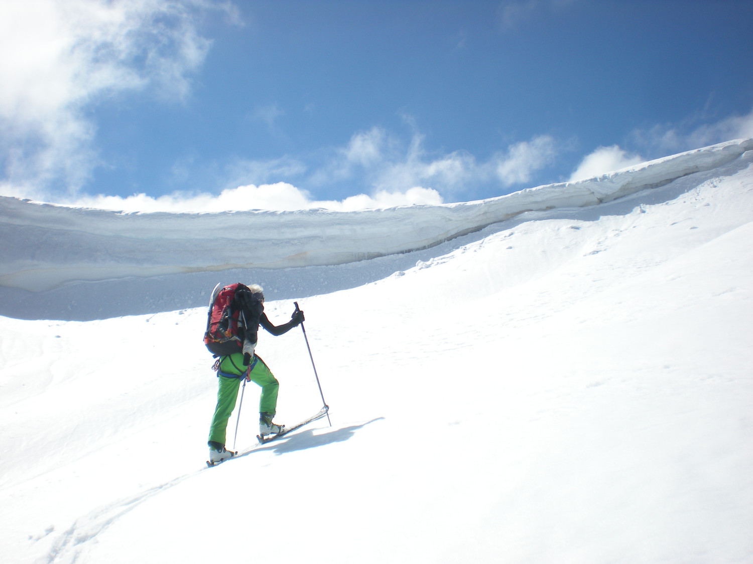 La grande cornice al Col de Susanfe salendo all'omonima capanna.
