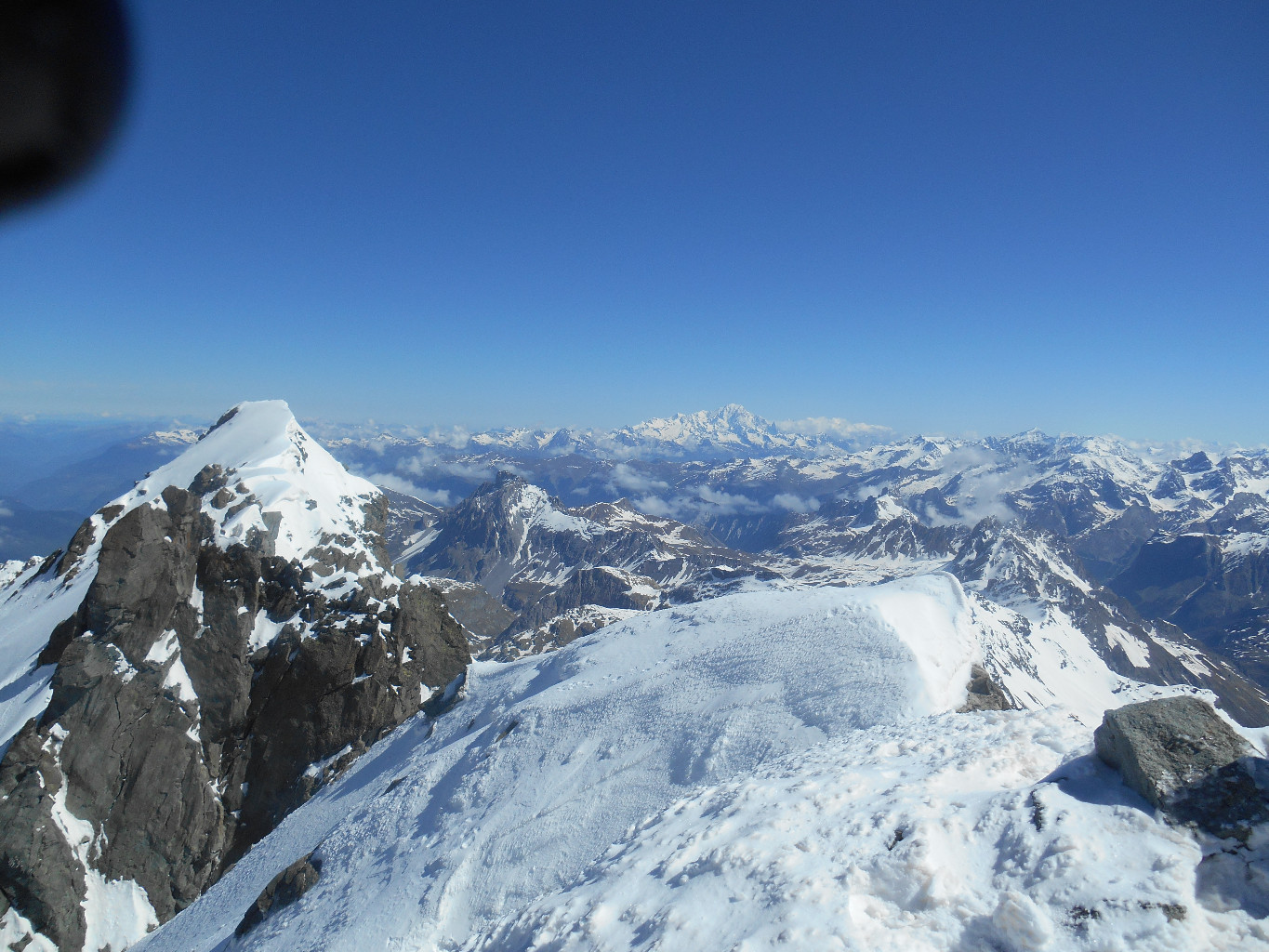 Vue depuis l'Aiguille de Peclet