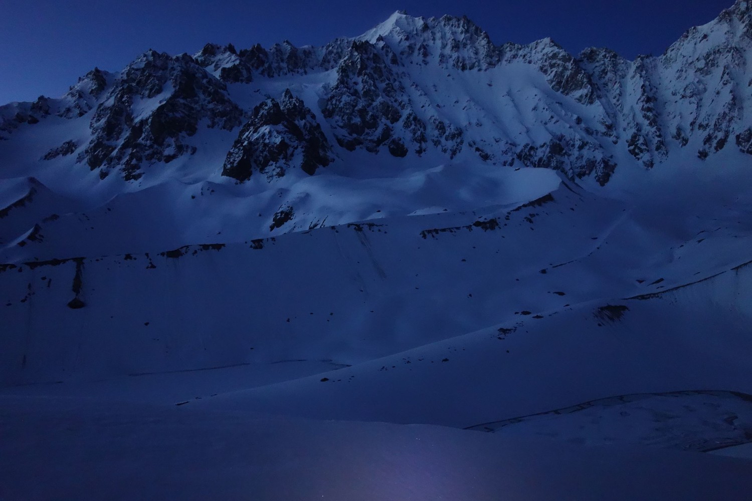 Les lacs d'Arsine et la méga-moraine