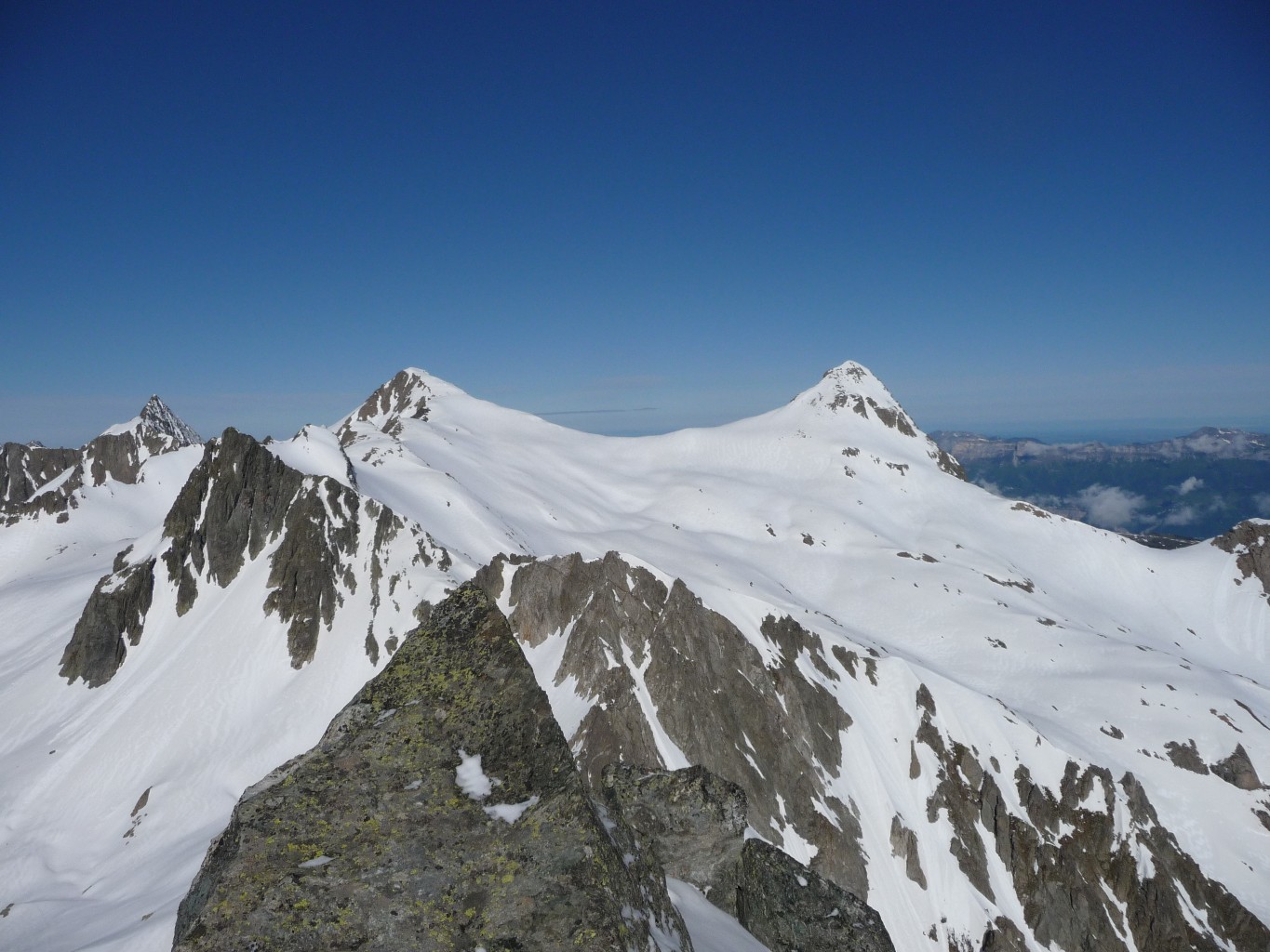 Vers le Rocher Blanc, ça skie encore !