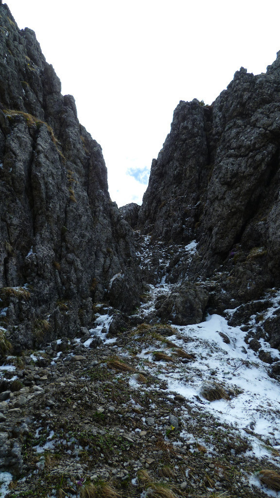 Le couloir sommitale un peu enneigé