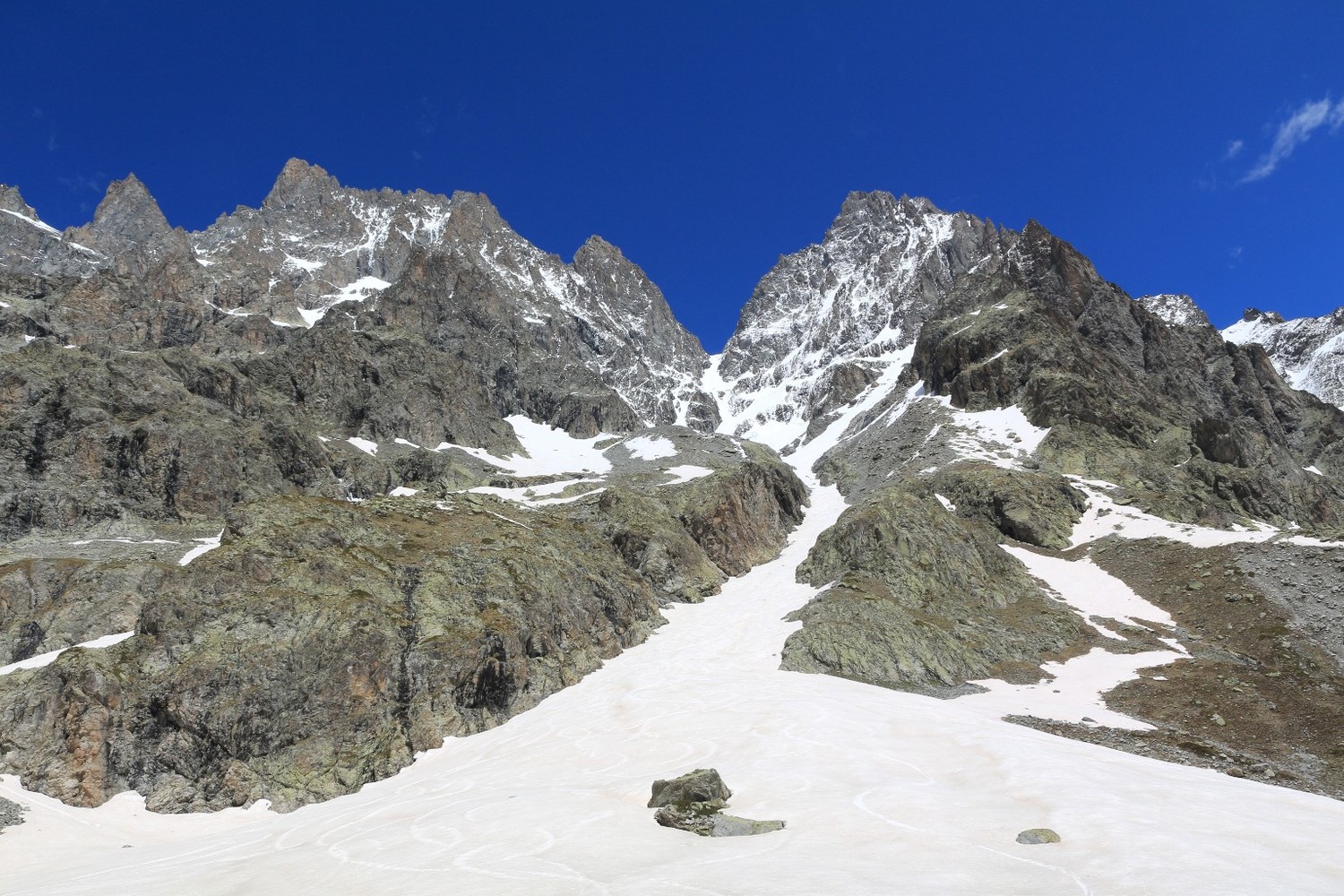 Le couloir S du Col de la Grande Sagne, vu de la moraine du glacier Noir