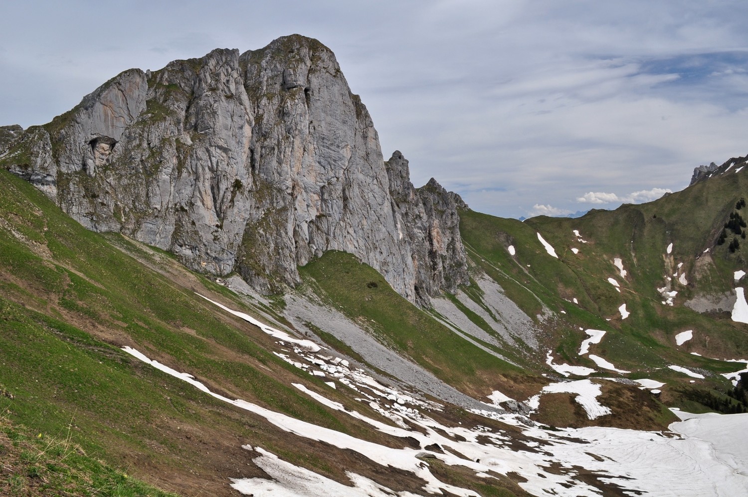 pavis sommet 2052 m.