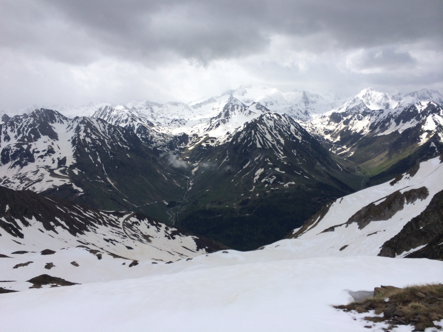 vallon dets coubous à gauche et de la glère à droite