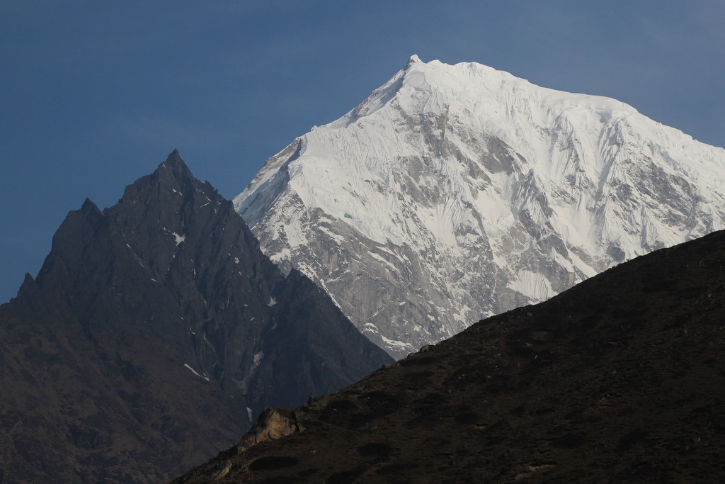 Le Langtang vu depuis le sentier du Tsergo Ri
