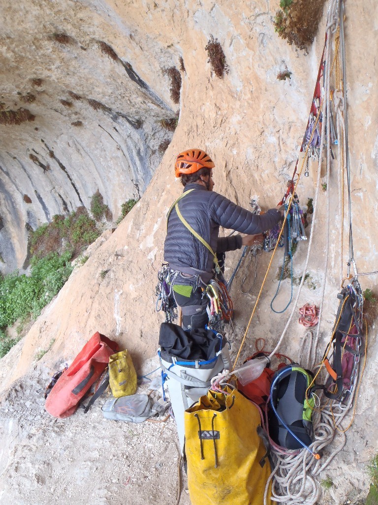 Deuxième bivouac en paroi