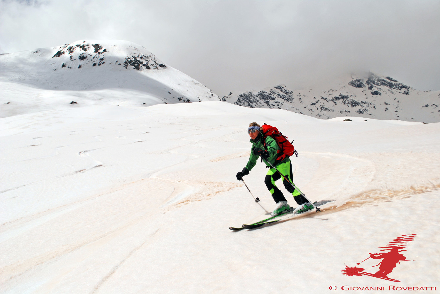Vittoria aggredisce la bella neve primaverile al Pizzo Tambò