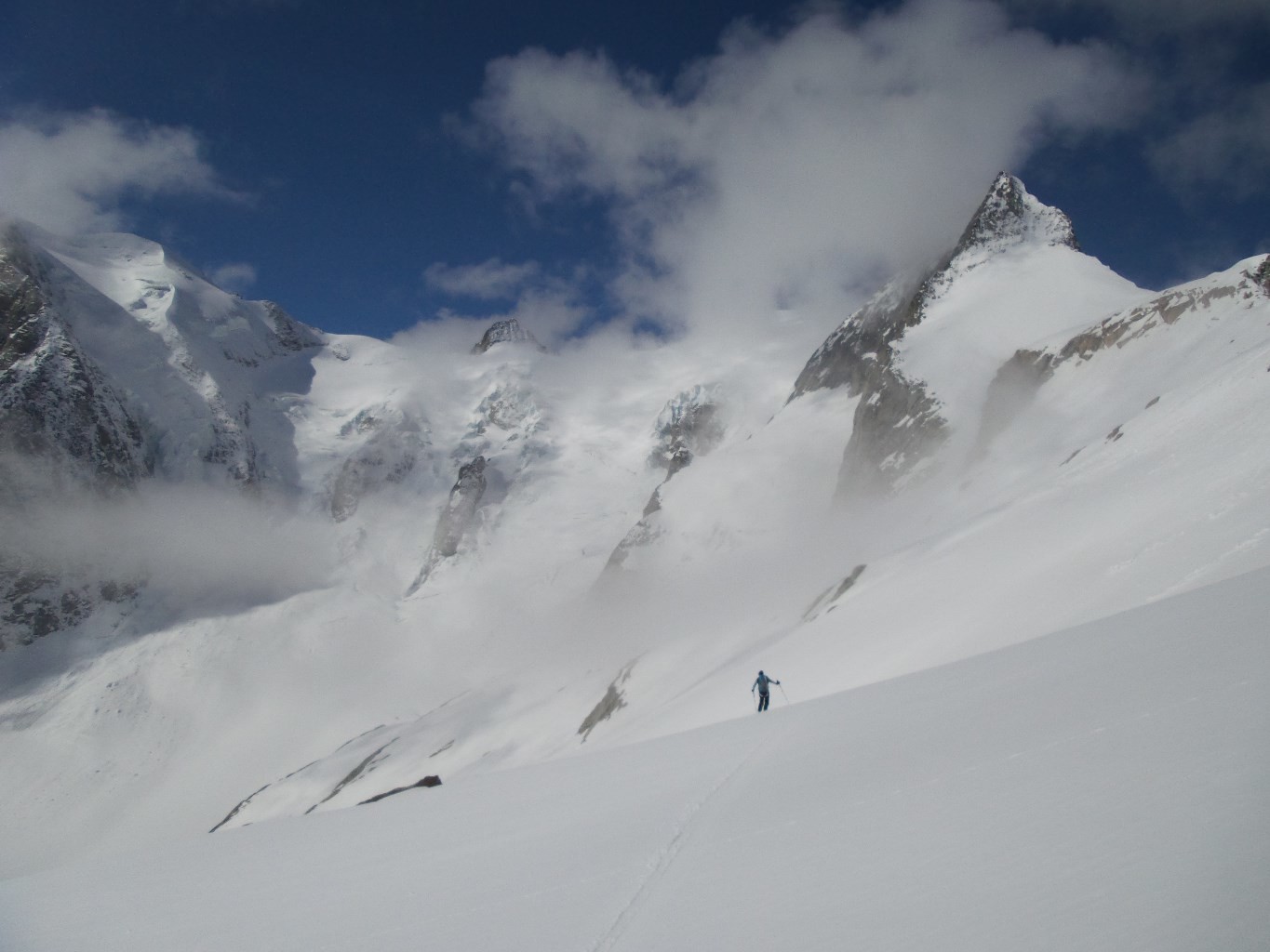 Descente du Beichpass au Beichgletscher
