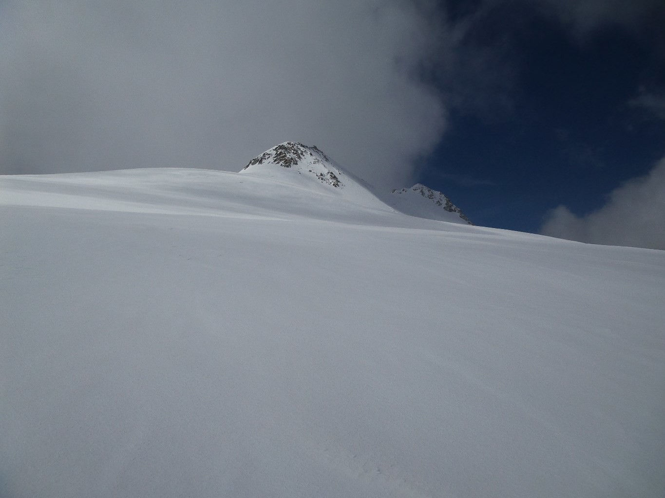 Les deux sommets du Breithorn: on a fait le sommet de gauche (SE)