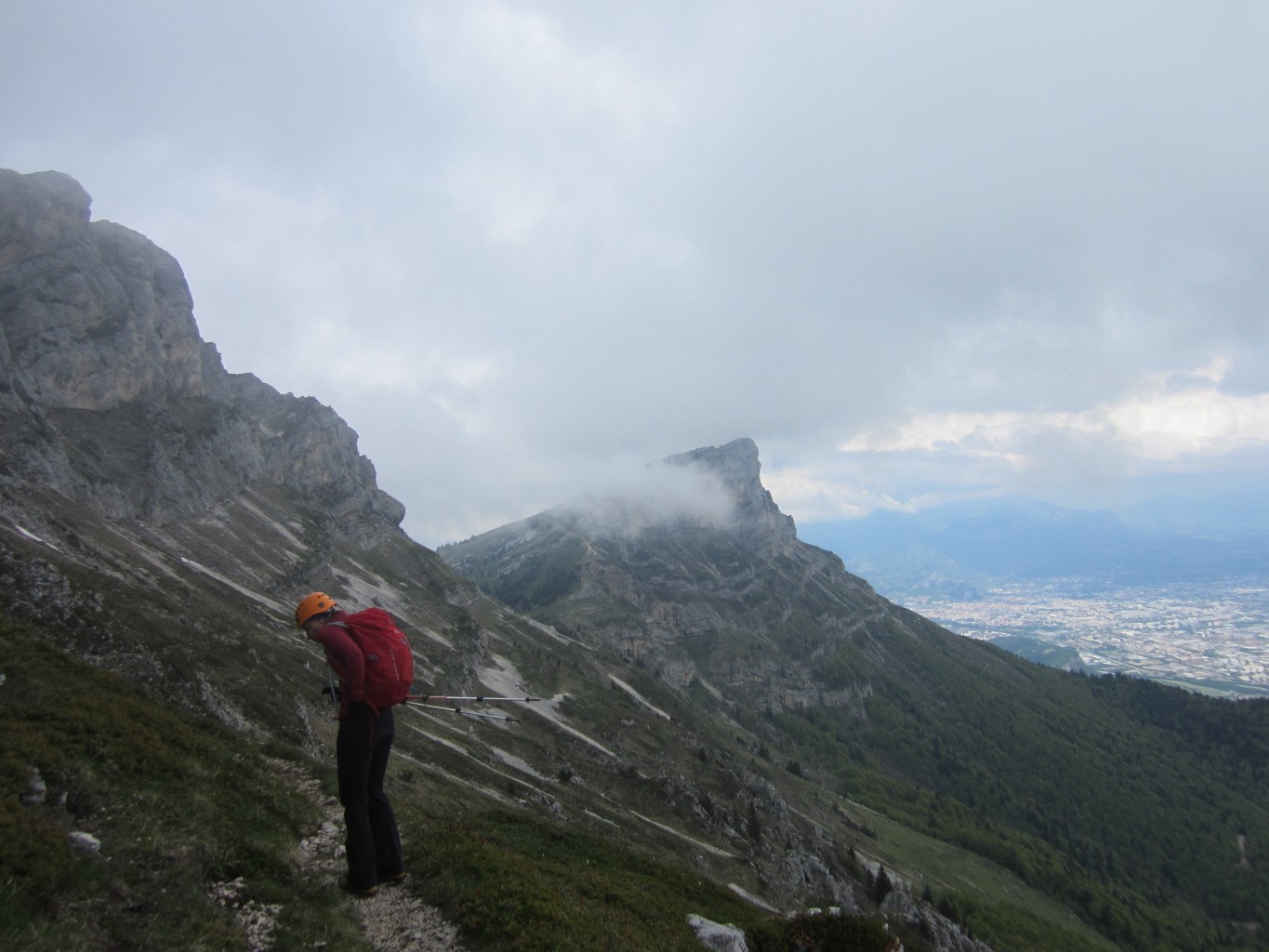 Retour via le col de l'arc (pic st michel au fond)