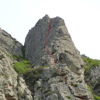 Caroux : Aiguille Déplasse : Face NW et Arête SW Caroux : Aiguille Déplasse : Face NW et Arête SW