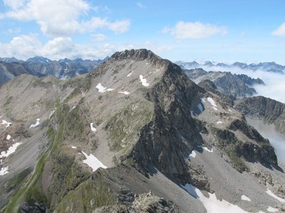 Pic de la Sede et col du Labas depuis le Labas Pic de la Sede et col du Labas depuis le Labas