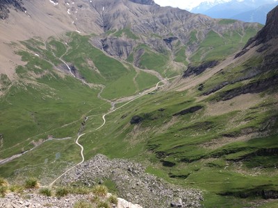 Depuis R9 en direction le col du Sanetsch