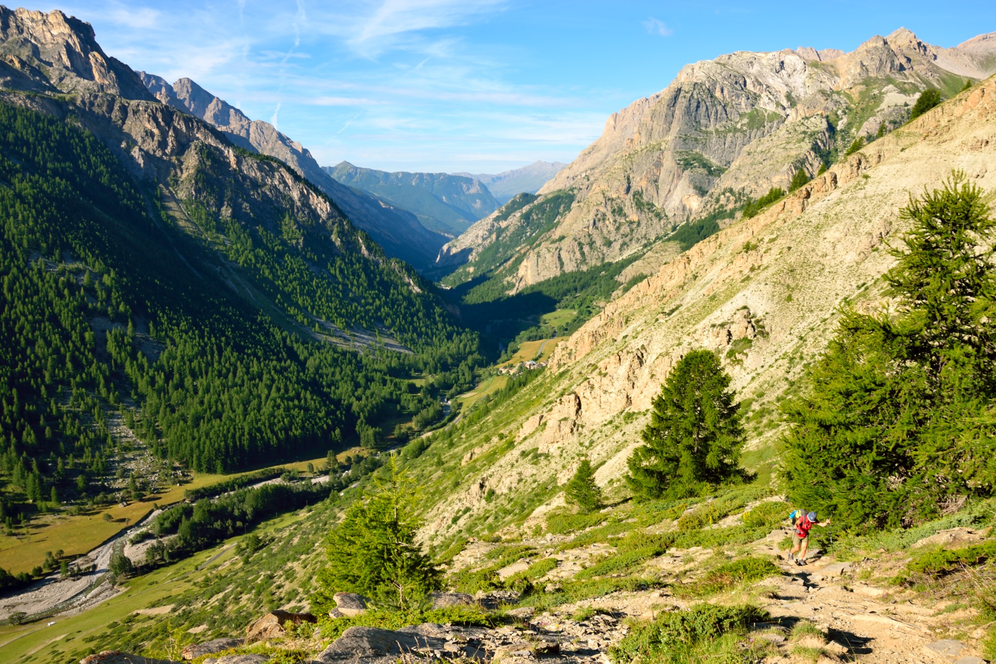 Tour de la Font Sancte par les cols des Houerts, de Girardin et du Pic d'Escreins Tour de la Font Sancte par les cols des Houerts, de Girardin et du Pic d'Escreins