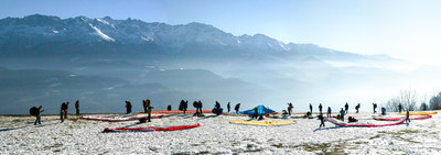 Parapente au début de l'hiver (saint Hilaire) Parapente au début de l'hiver (saint Hilaire)