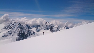 Douce neige du Pigne avec Xavier face à la nord du Petit Mont Collon Douce neige du Pigne avec Xavier face à la nord du Petit Mont Collon