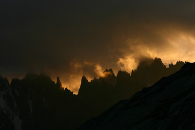 Couché de soleil sur les aiguilles de Chamonix Couché de soleil sur les aiguilles de Chamonix