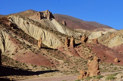Dans une vallée sous le M'goun Dans une vallée sous le M'goun