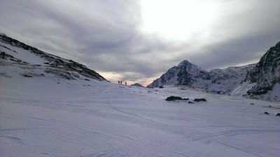 Coucher de soleil en arrivant au refuge de la Dent Parrachée Coucher de soleil en arrivant au refuge de la Dent Parrachée