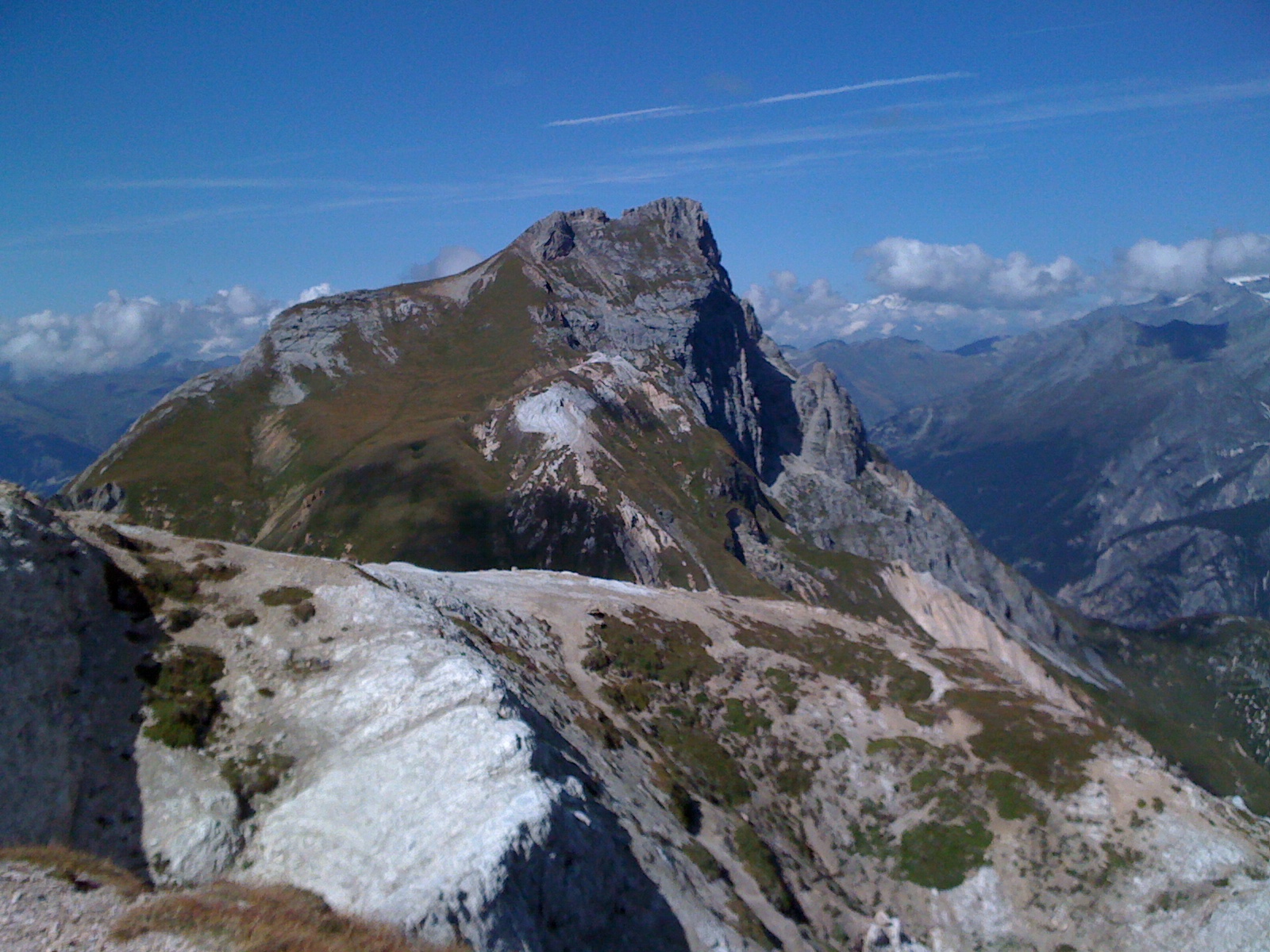 Rocher de Plassa, vu du sommet du petit Mont Blanc. - Camptocamp.org