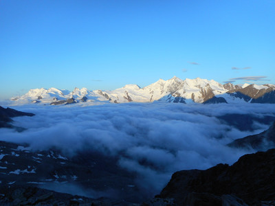 Vue sur les 4000 de saas fee Vue sur les 4000 de saas fee