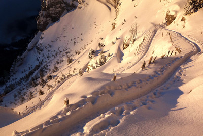 Premiers rayons dans le cirque de l'Aulp du Seuil Premiers rayons dans le cirque de l'Aulp du Seuil