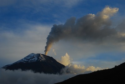 Eruption du volcan Tungurahua (Equateur) Eruption du volcan Tungurahua (Equateur)