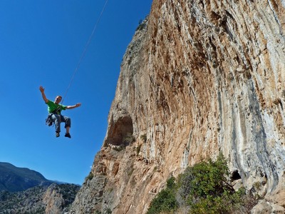 Leonidio, nouveau terrain de jeu pour les grimpeurs en Grèce. Leonidio, nouveau terrain de jeu pour les grimpeurs en Grèce.