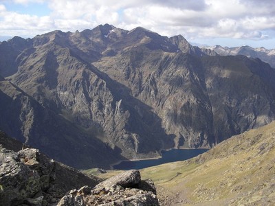 Estats et Montcalm depuis le pic de l'Etang Fourcat Estats et Montcalm depuis le pic de l'Etang Fourcat