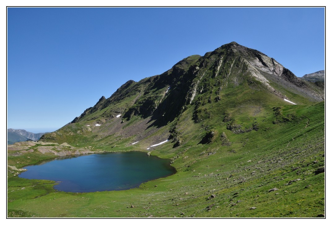 Le Sanctus et le lac d'Uzious