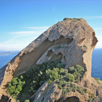 E to the crux: west face of East Middle peak - third summit