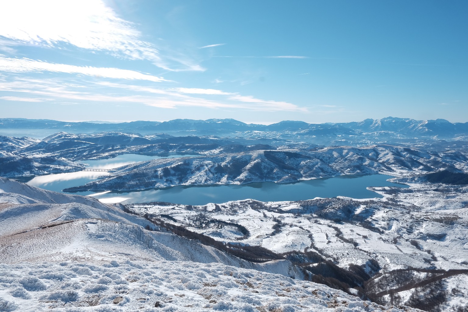 Monte di Mezzo dalla diga di Campotosto