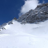 Le couloir W et l'aiguille de Malatra au bout