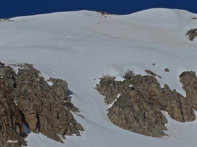On voit que la neige n'était pas terrible dans ma descente de la Tête des Tablasses.