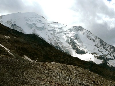Vue sur l'aiguille de Bionnassay depuis les Rognes Vue sur l'aiguille de Bionnassay depuis les Rognes