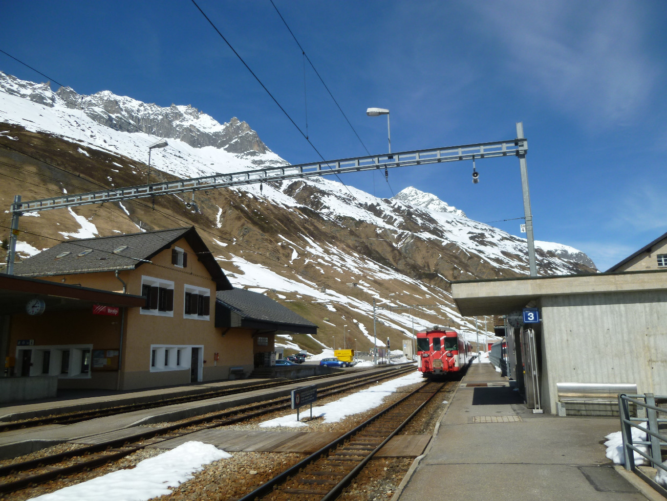 Arrivée à la gare de Realp - Camptocamp.org