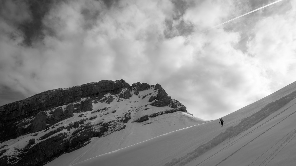 Couloir Sud Bellacha. Pour les amateurs de ski étriqué.