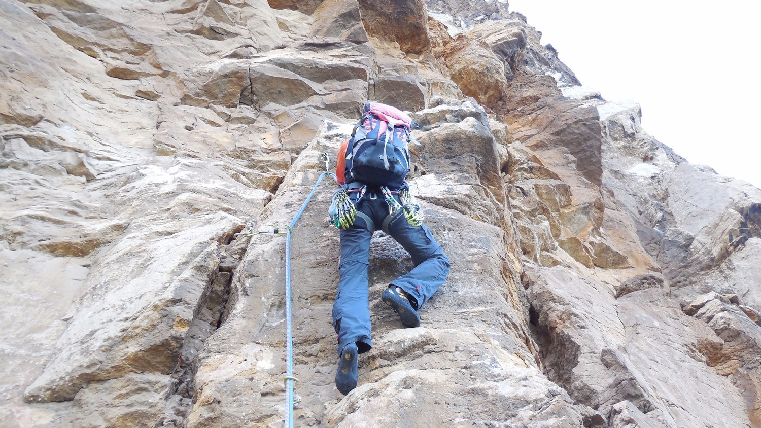L1 rocher bon, beau 6a