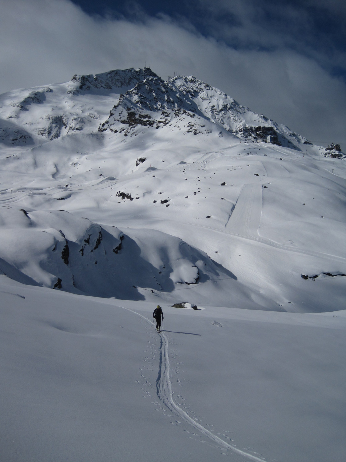 Bella traccia di fronte agli impianti del Corvatsch