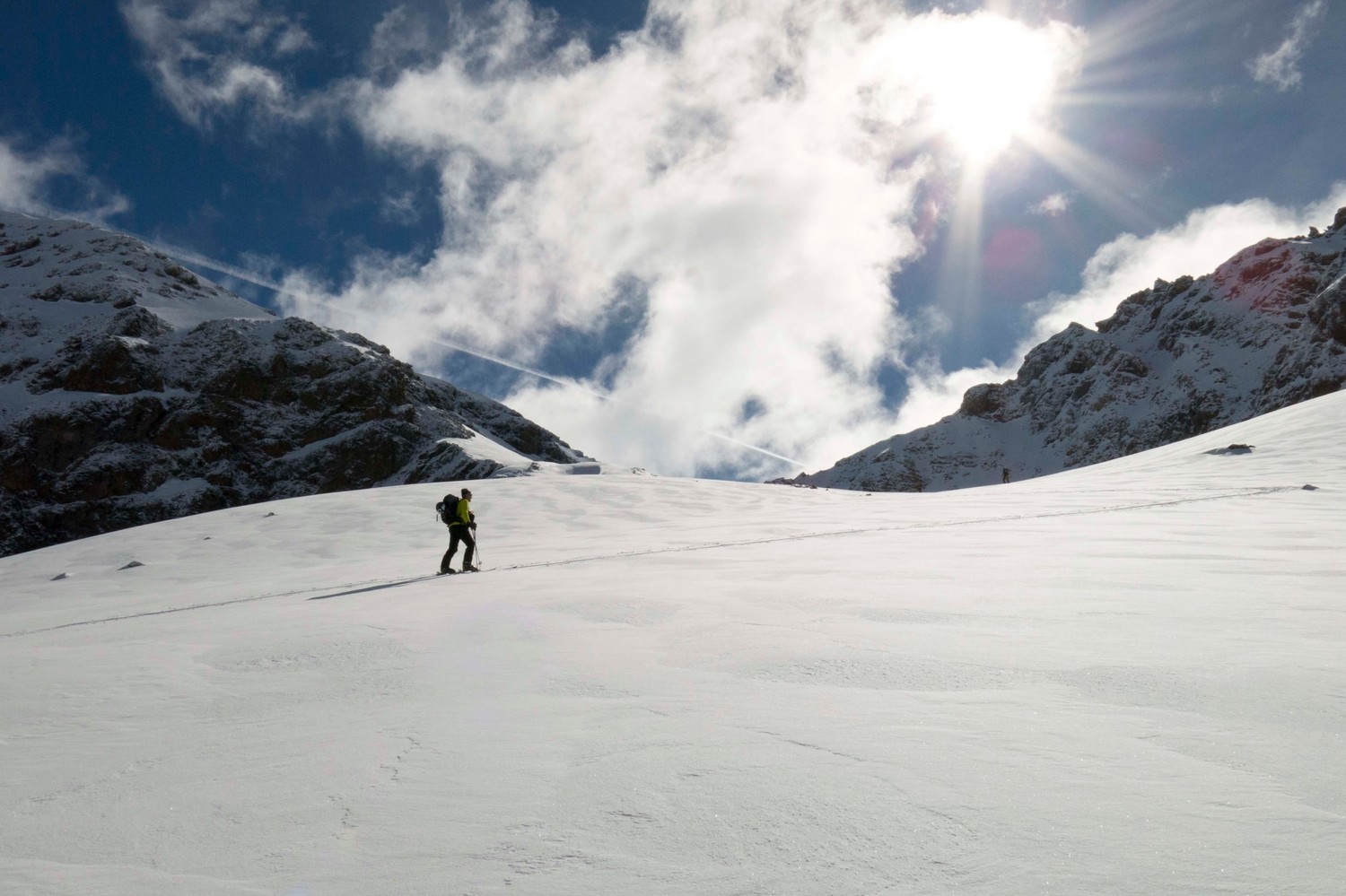 Nel vallone che conduce alla sella.
