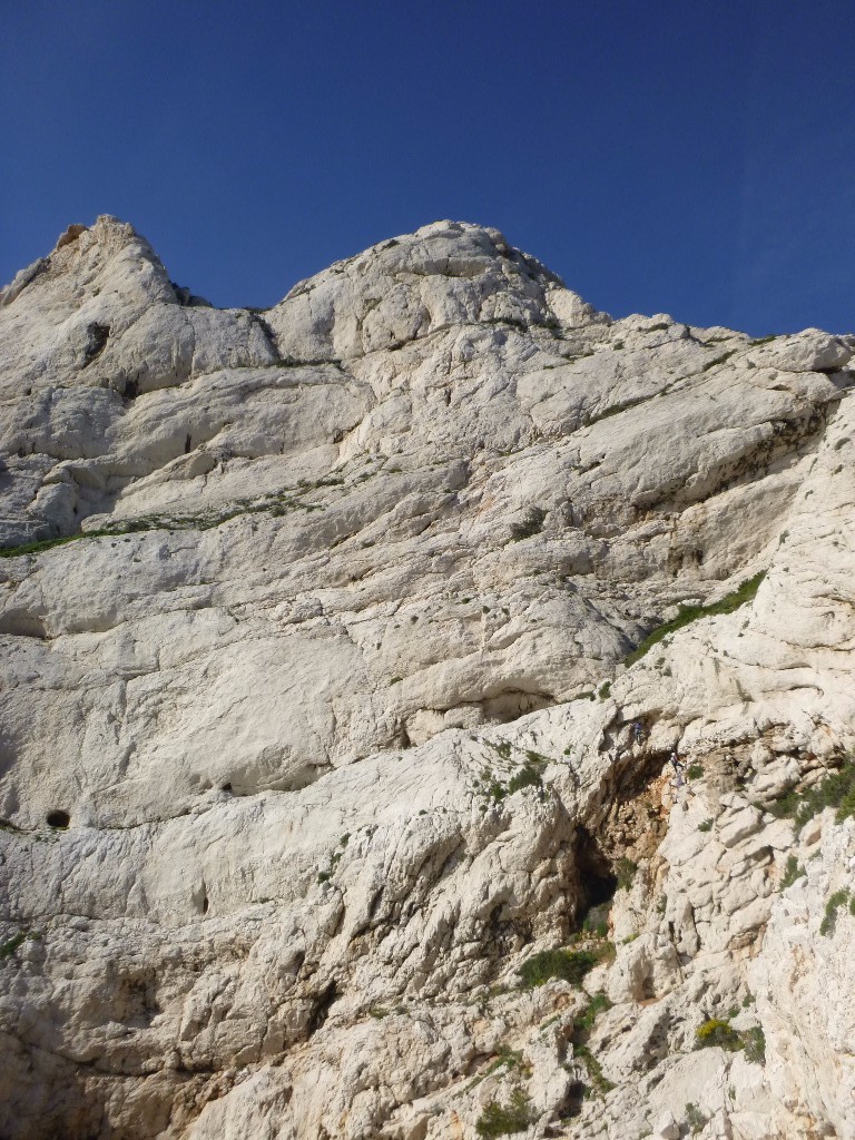 Au pied du bec