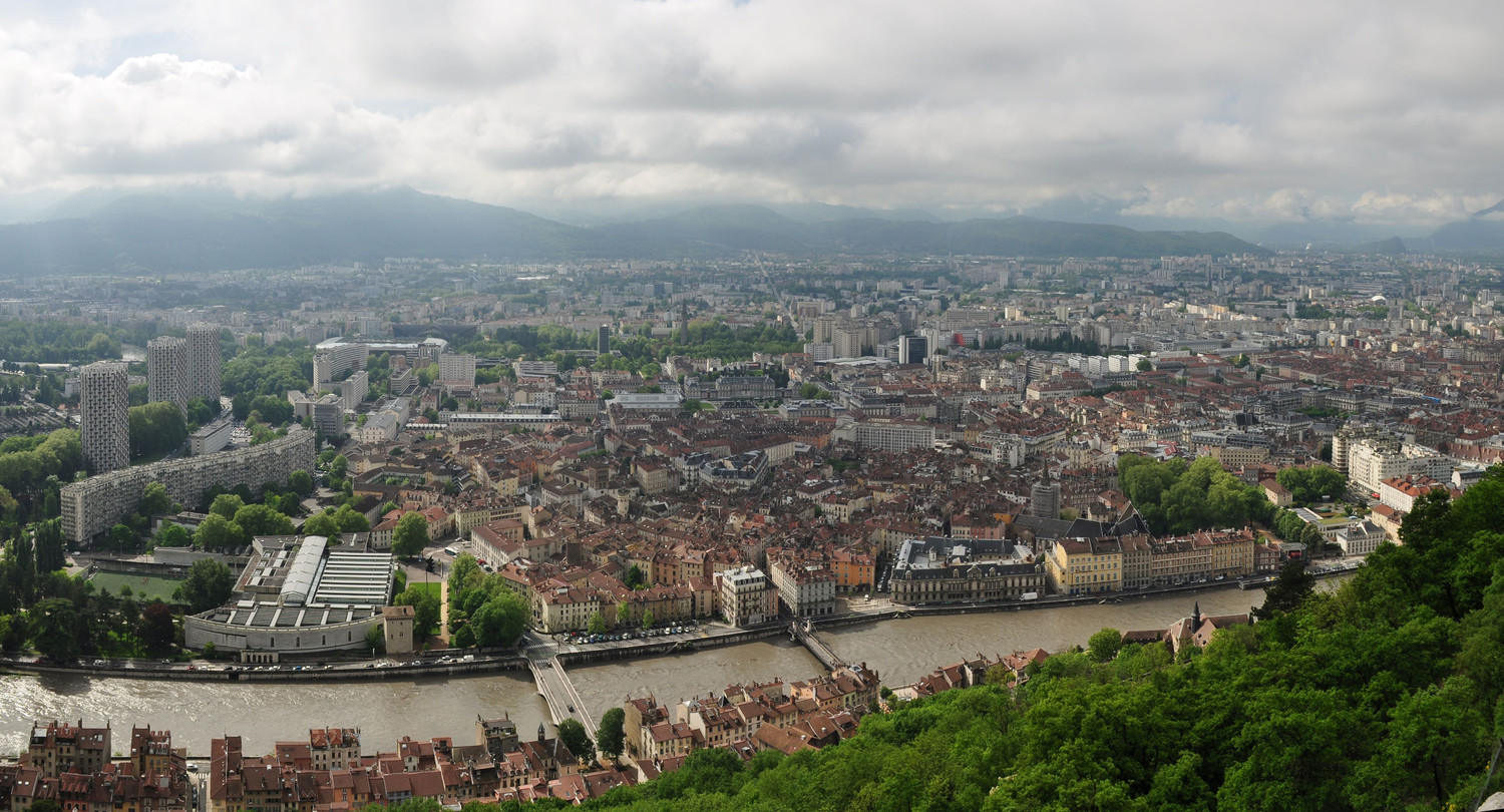 Vistes de Grenoble abans d'arribar a la Bastille