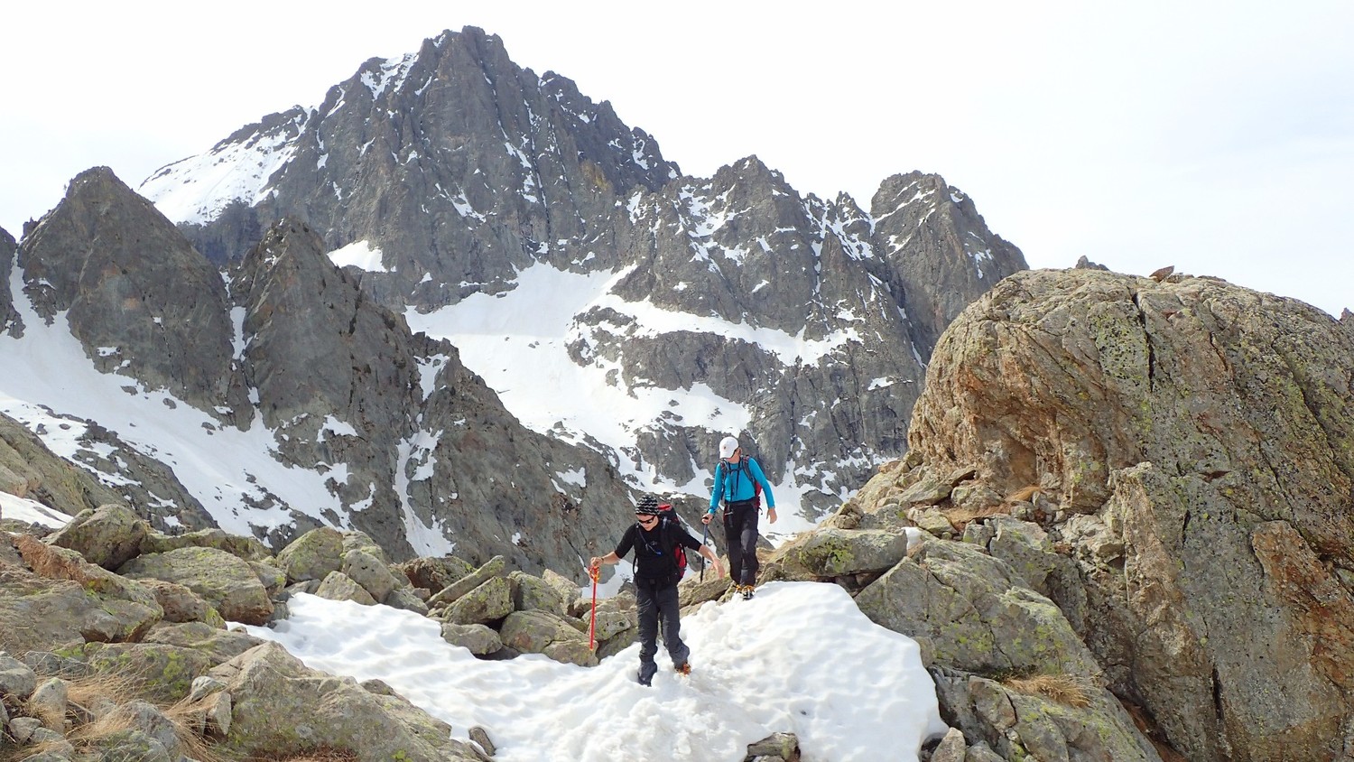 Quelques passages secs entre 2400 et 2500m
