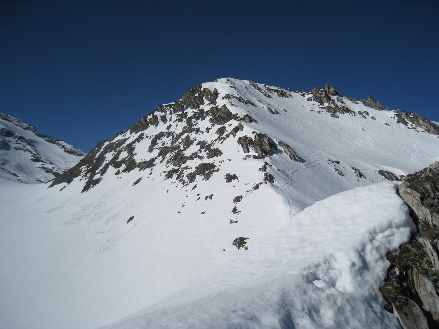 col du Vallonnet 2653m (g)- Roc Blanchon 2747m (d)