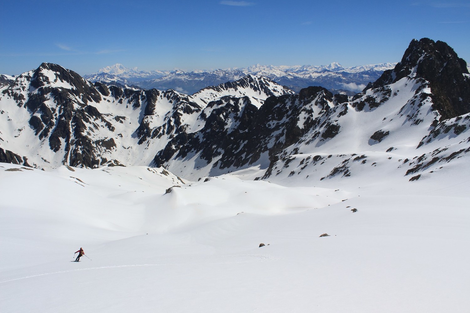 Grandes courbes moquette dans le versant NE de Rocher Blanc