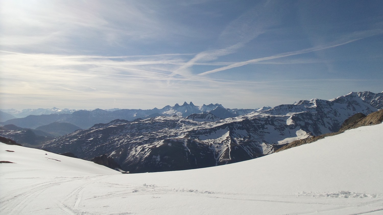 Grandes Rousses 1er plan, Aiguilles d'Arves au fond