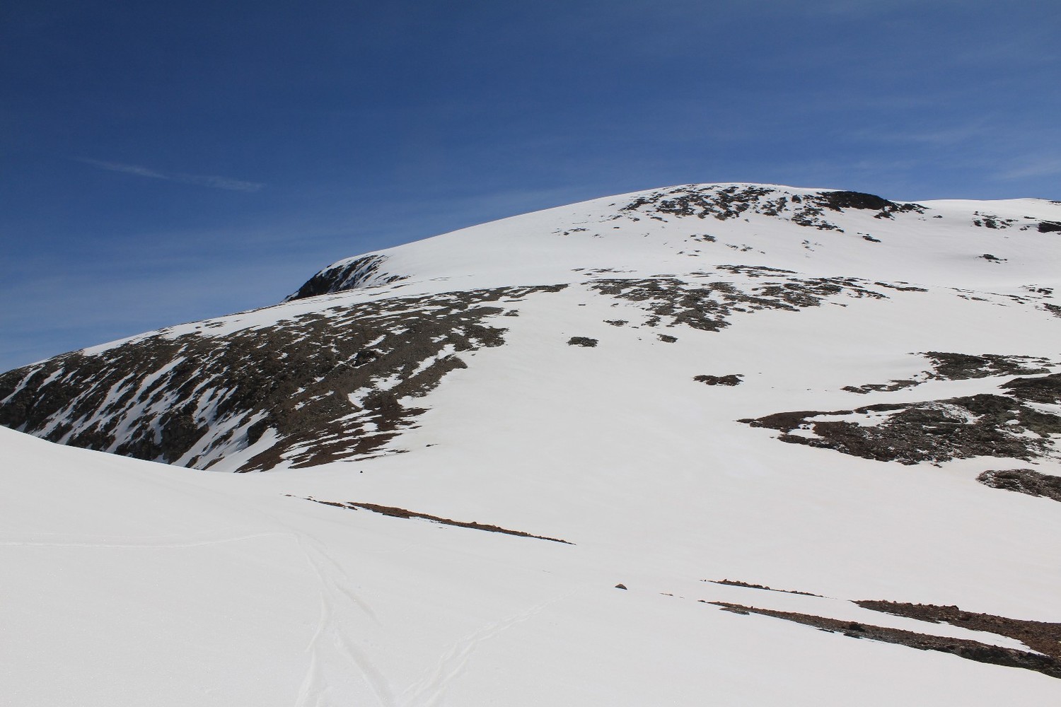 Le versant W de la Pyramide d'Ornon, après la descente