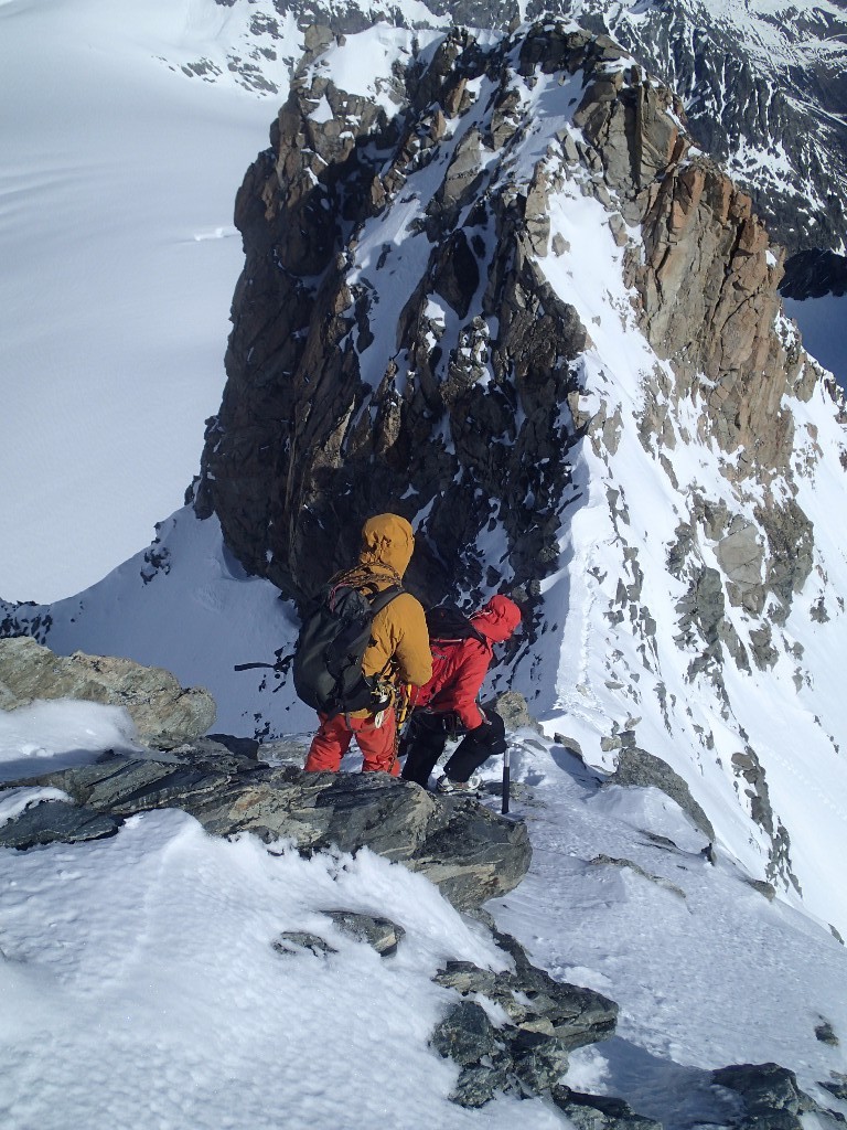 Arête sommitale. Redescente