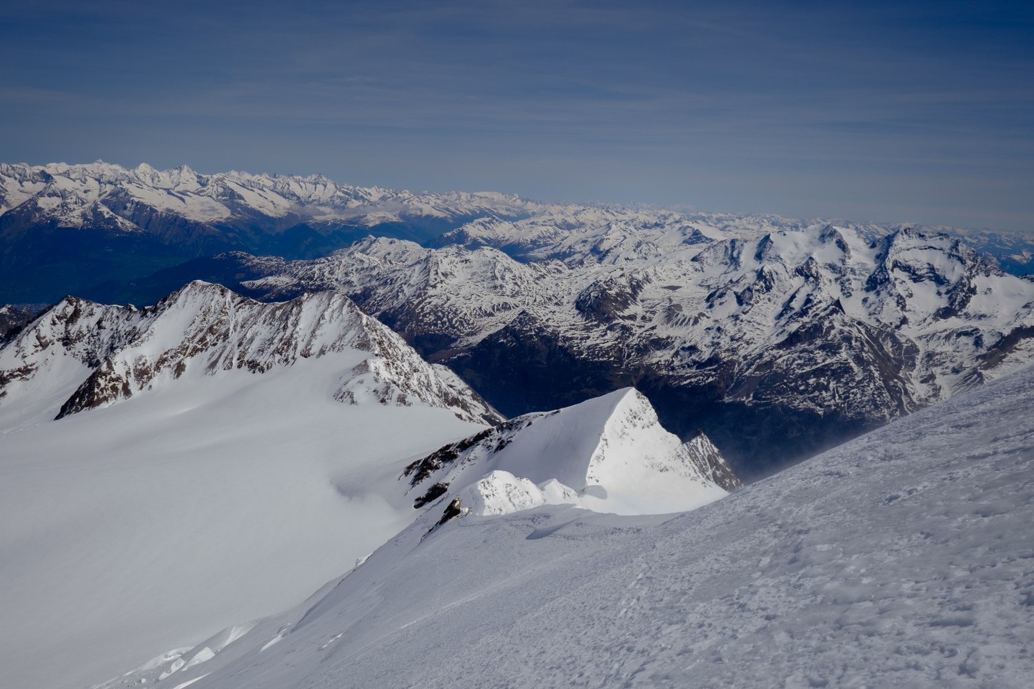 La cresta ripresa da quota 4280m ca